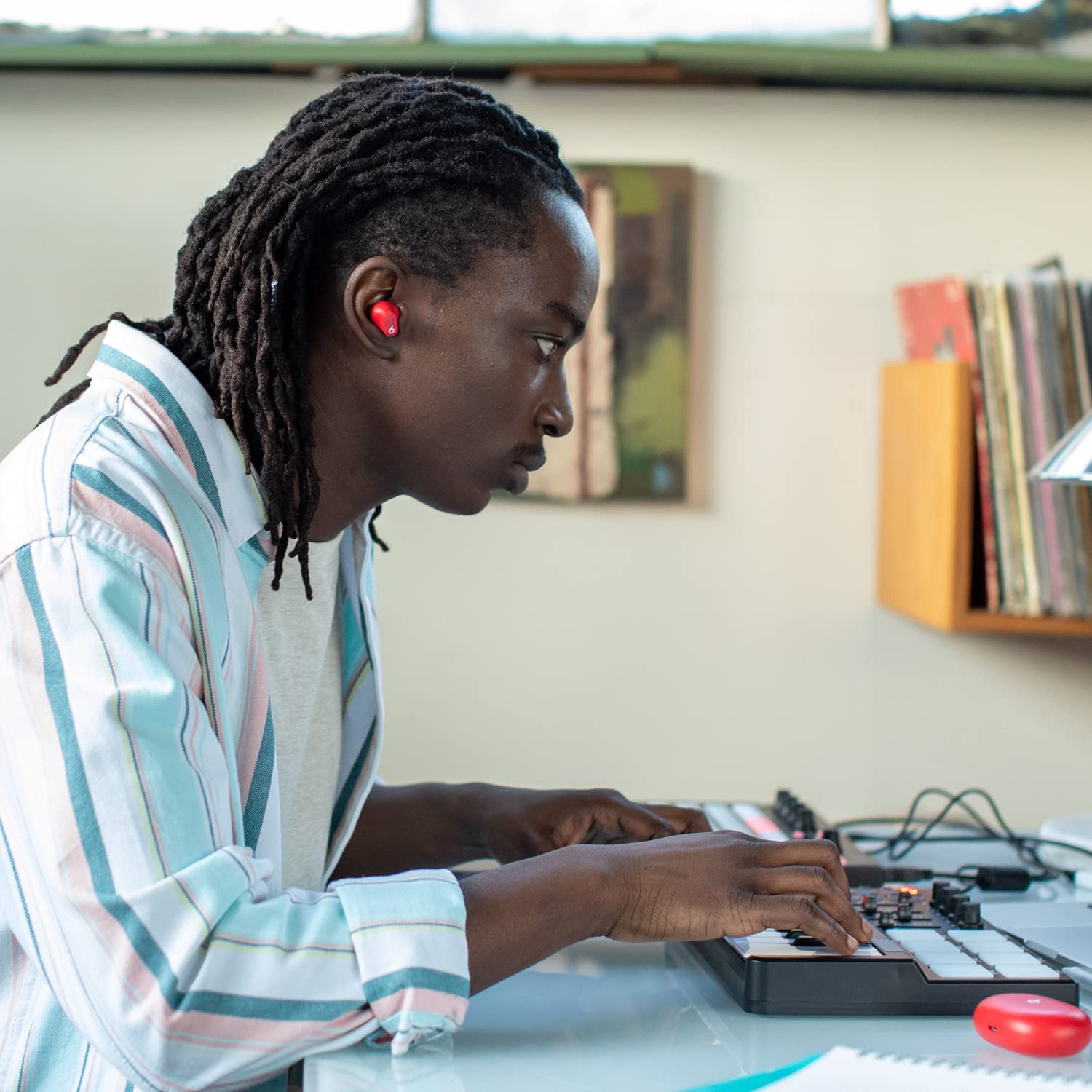 Beats Studio Buds - True Wireless Noise Cancelling Earbuds - Compatible with Apple & Android, Built-in Microphone, IPX4 Rating, Sweat Resistant Earphones, Class 1 Bluetooth Headphones - Black