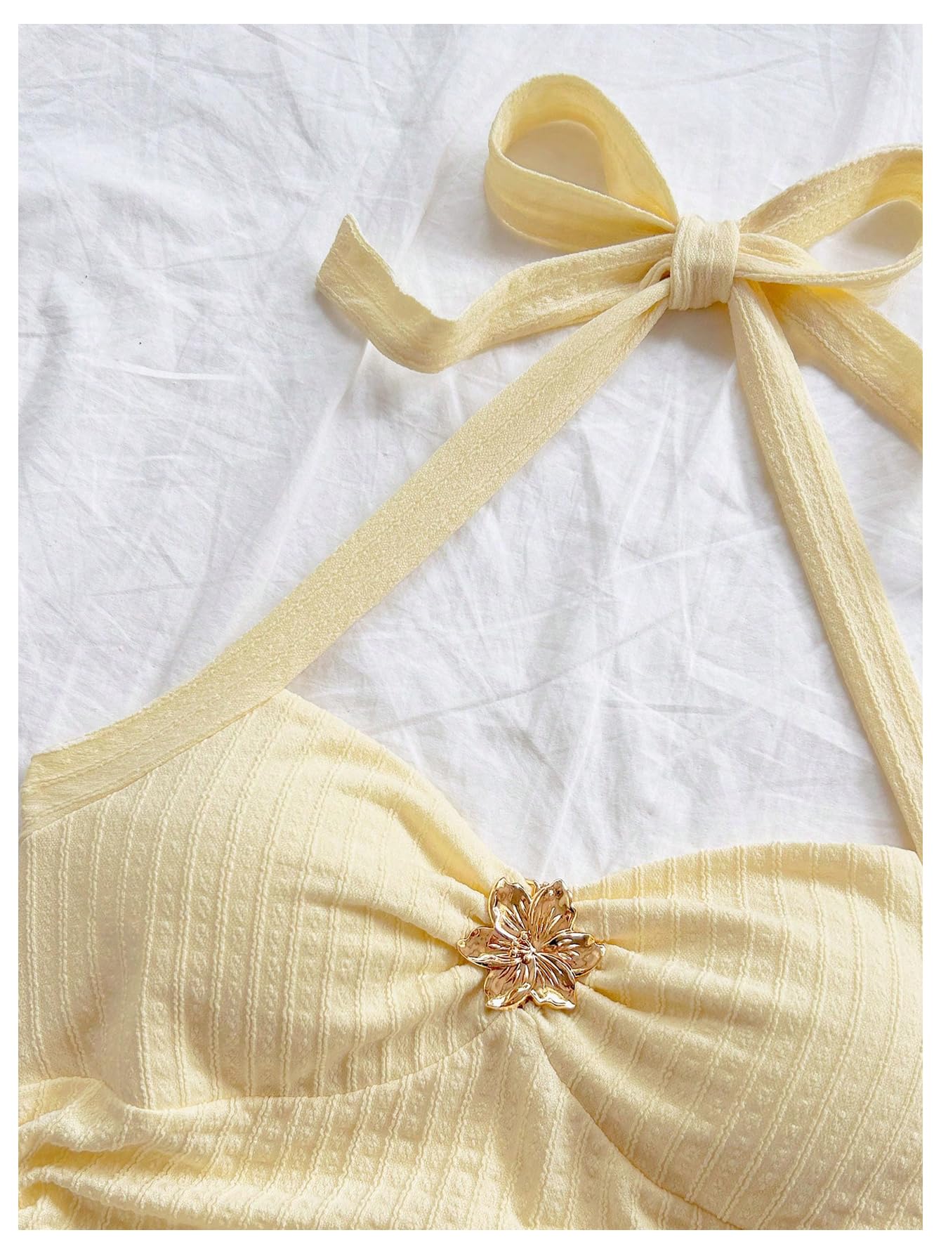 SOLY HUX Women's V Neck Halter Tops Open Back Y2k Ruched Floral Metal Summer Going Out Cami Tops